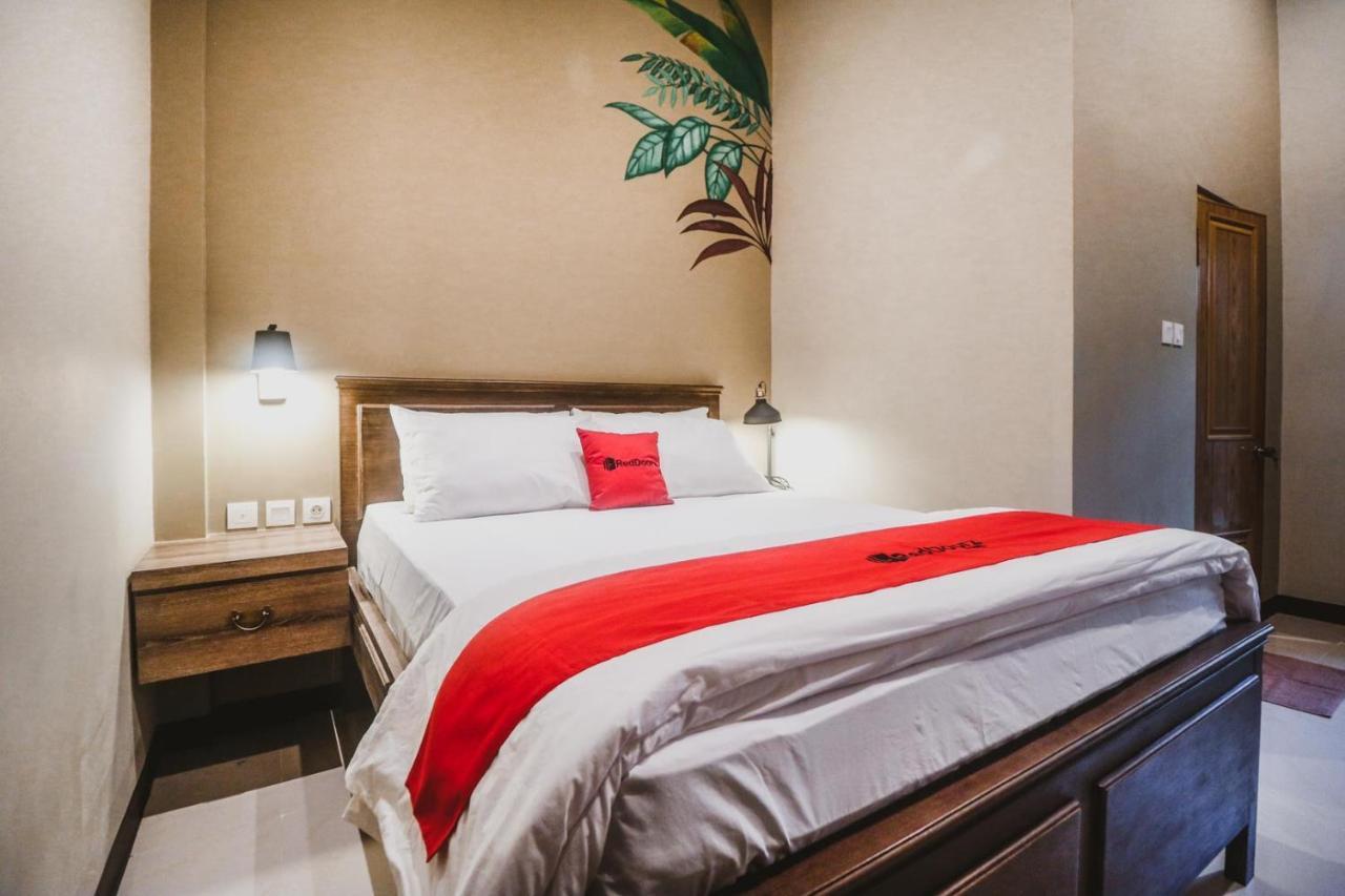 Reddoorz Plus Near Mall Slipi Jaya Джакарта Екстериор снимка